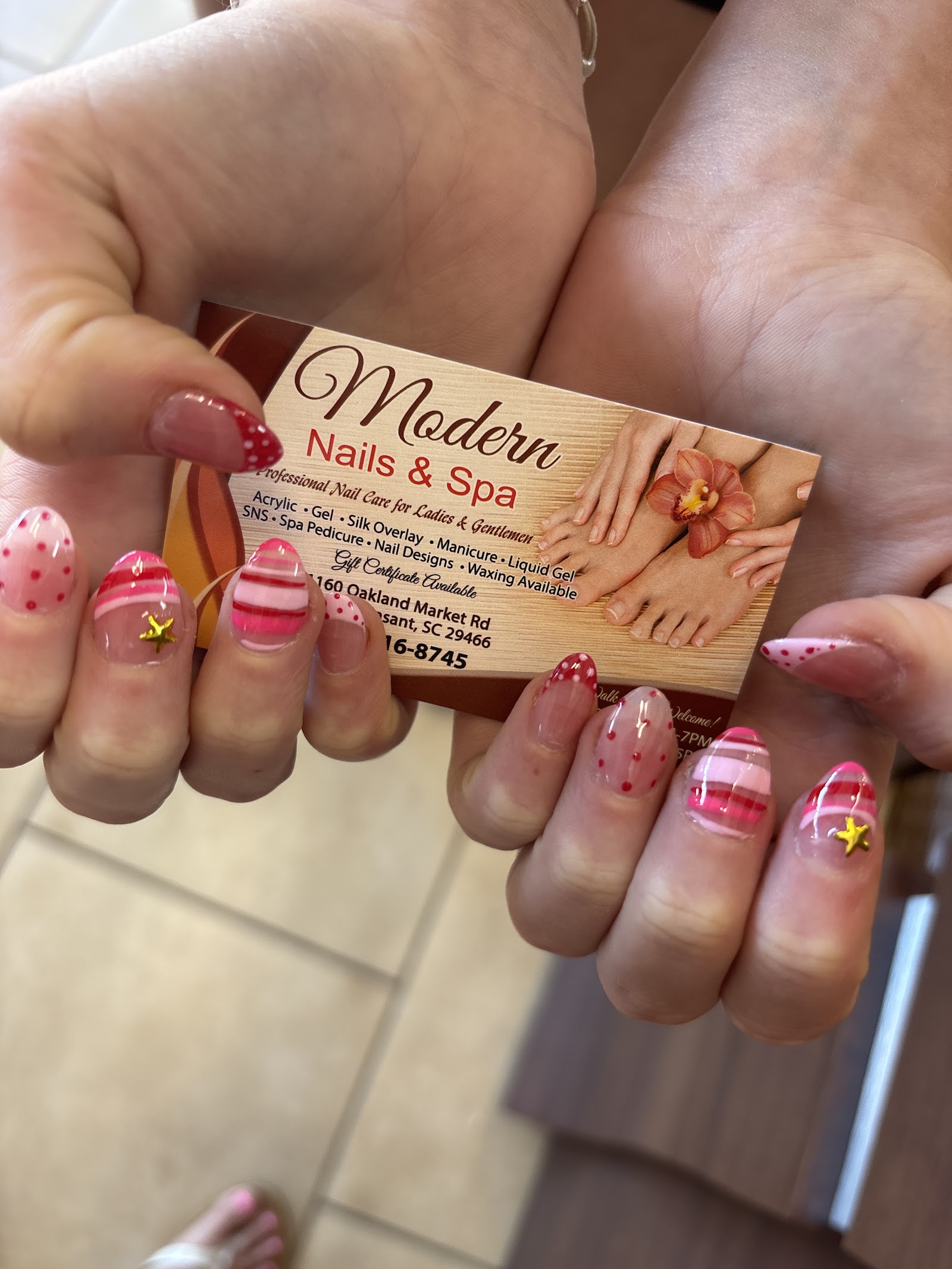 Modern Nails & Spa nail photo 2